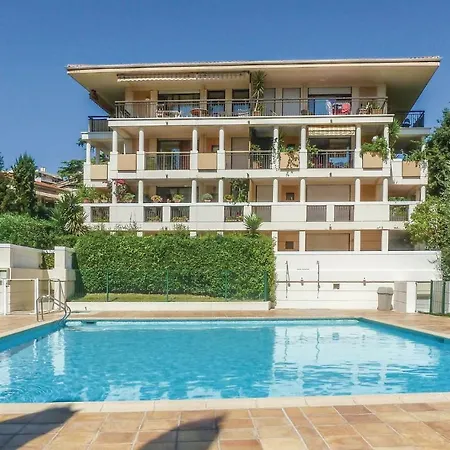 Two-bedroom In Апартаменты Канны